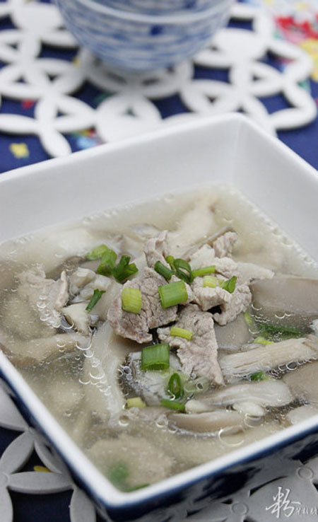 平菇肉片汤