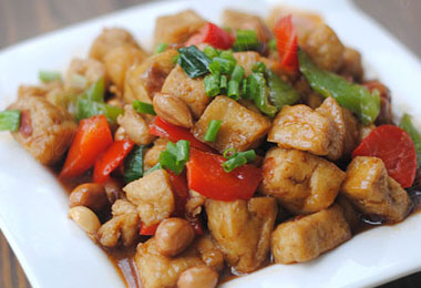 周四DIY美味补钙素食：宫保豆腐